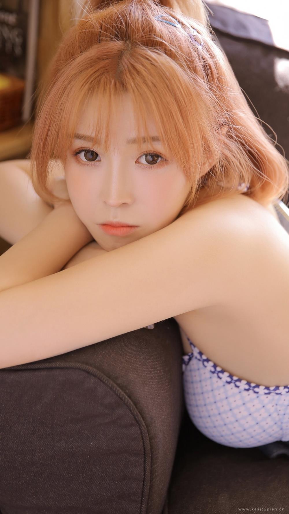 性感内衣美女享受午后阳光唯美写真图片