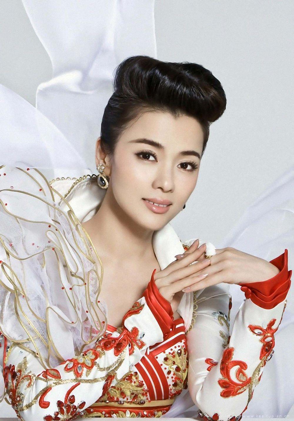 性感气质空姐高清唯美手机壁纸图片