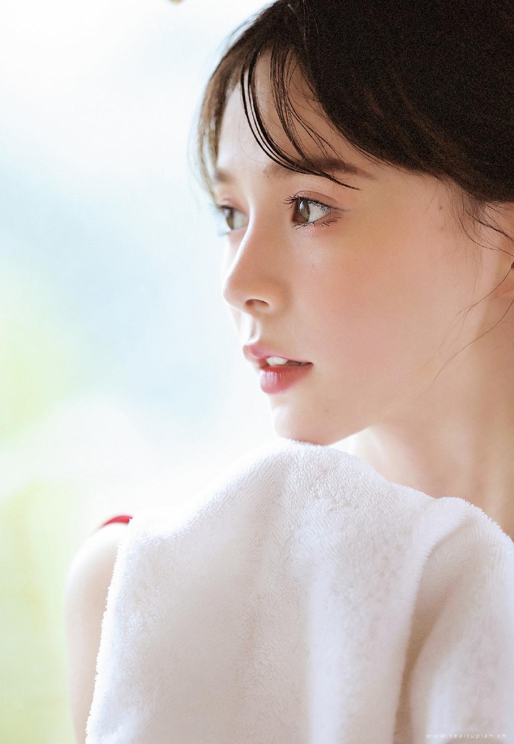 性感少女肌肤白皙如玉高清唯美私房写真图片