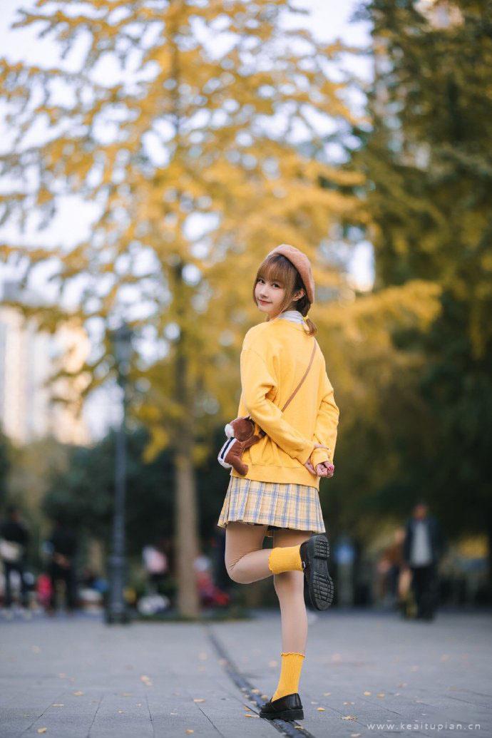 小清新秋季少女甜美街拍写真图片