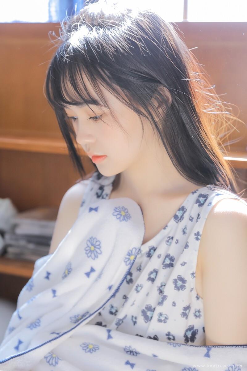 可爱娇柔的清纯美女小清新私房图片壁纸大全