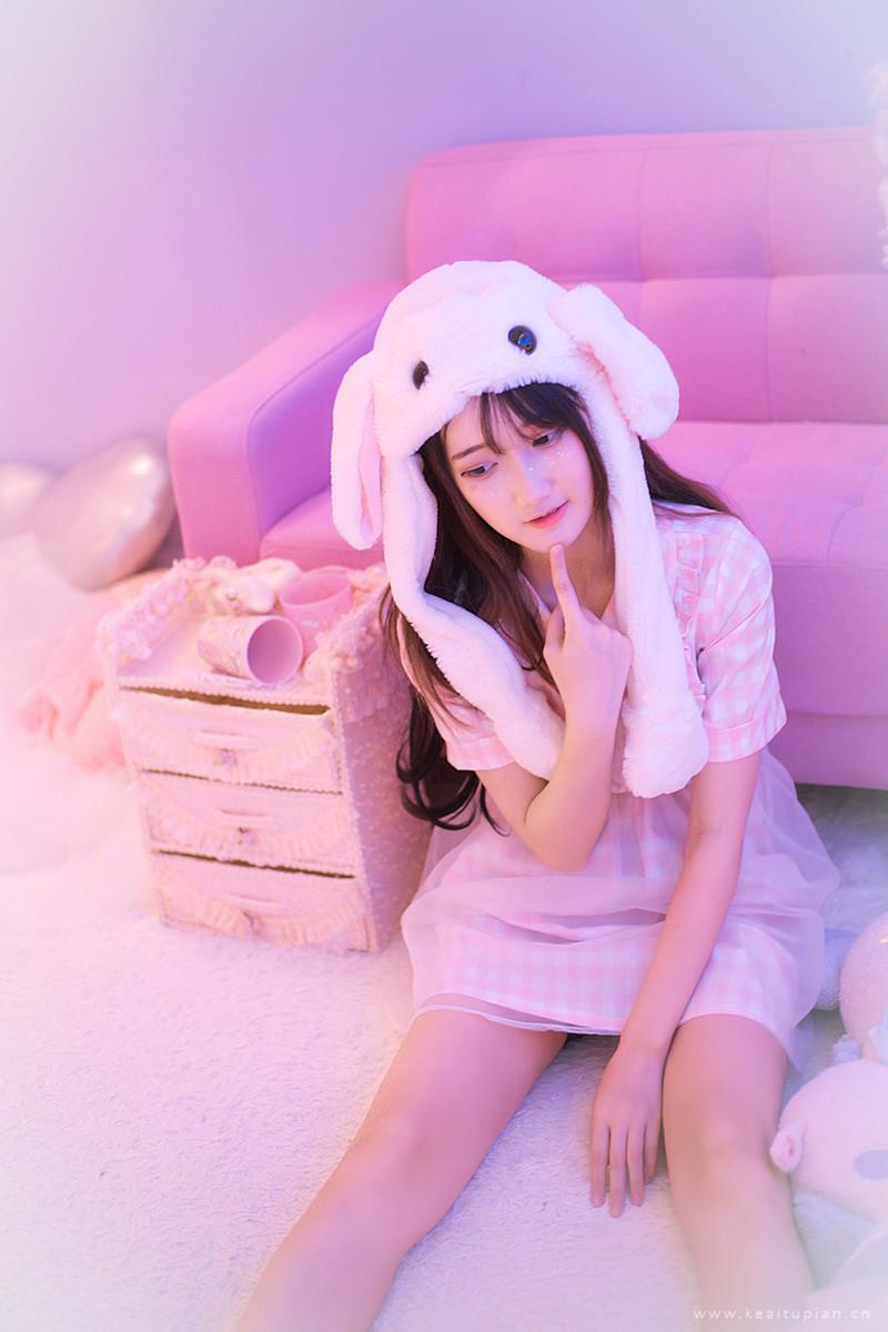 梦幻粉色主题甜美美女性感俏皮图片大全