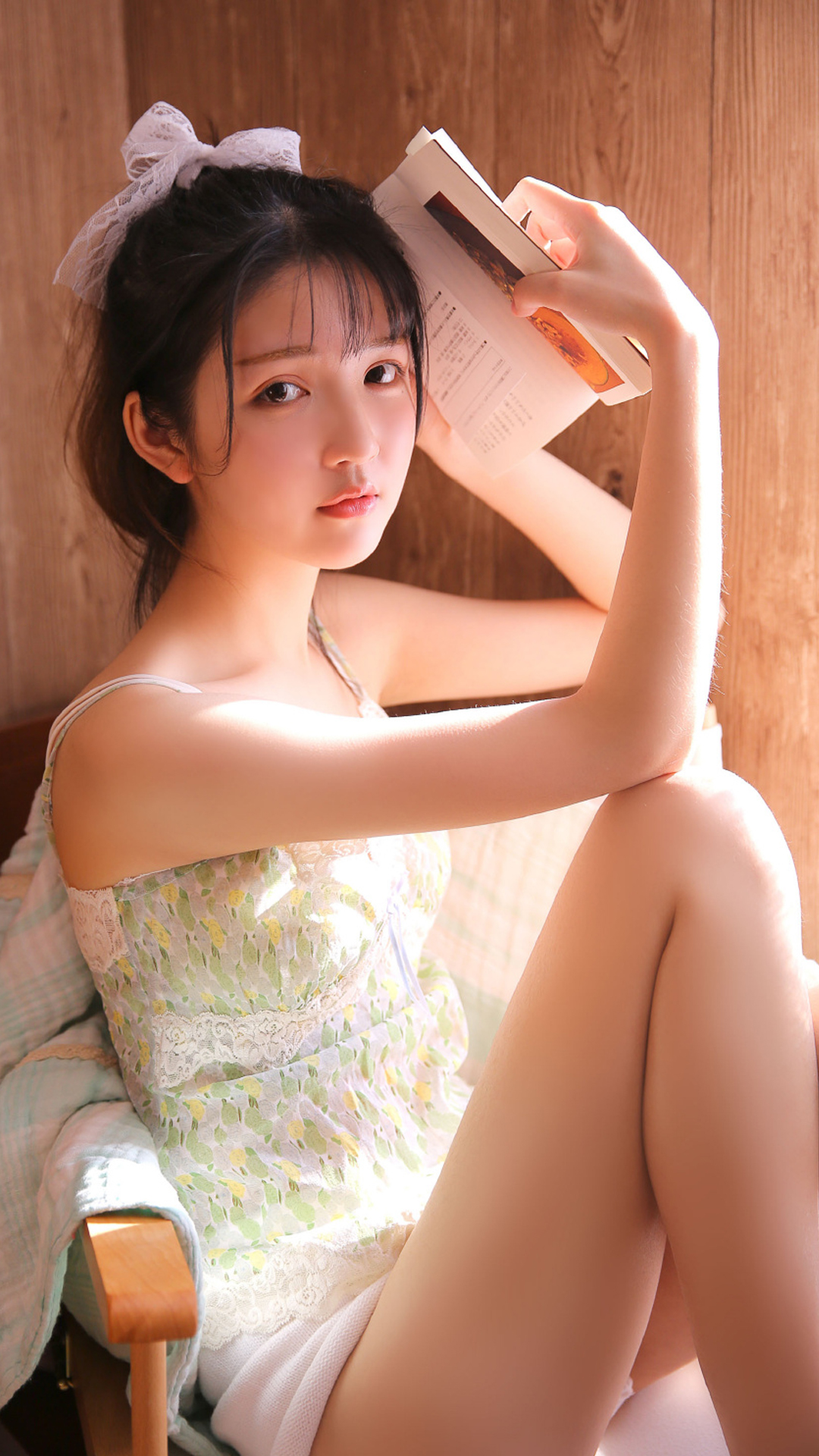 居家清纯美女性感写真高清图片
