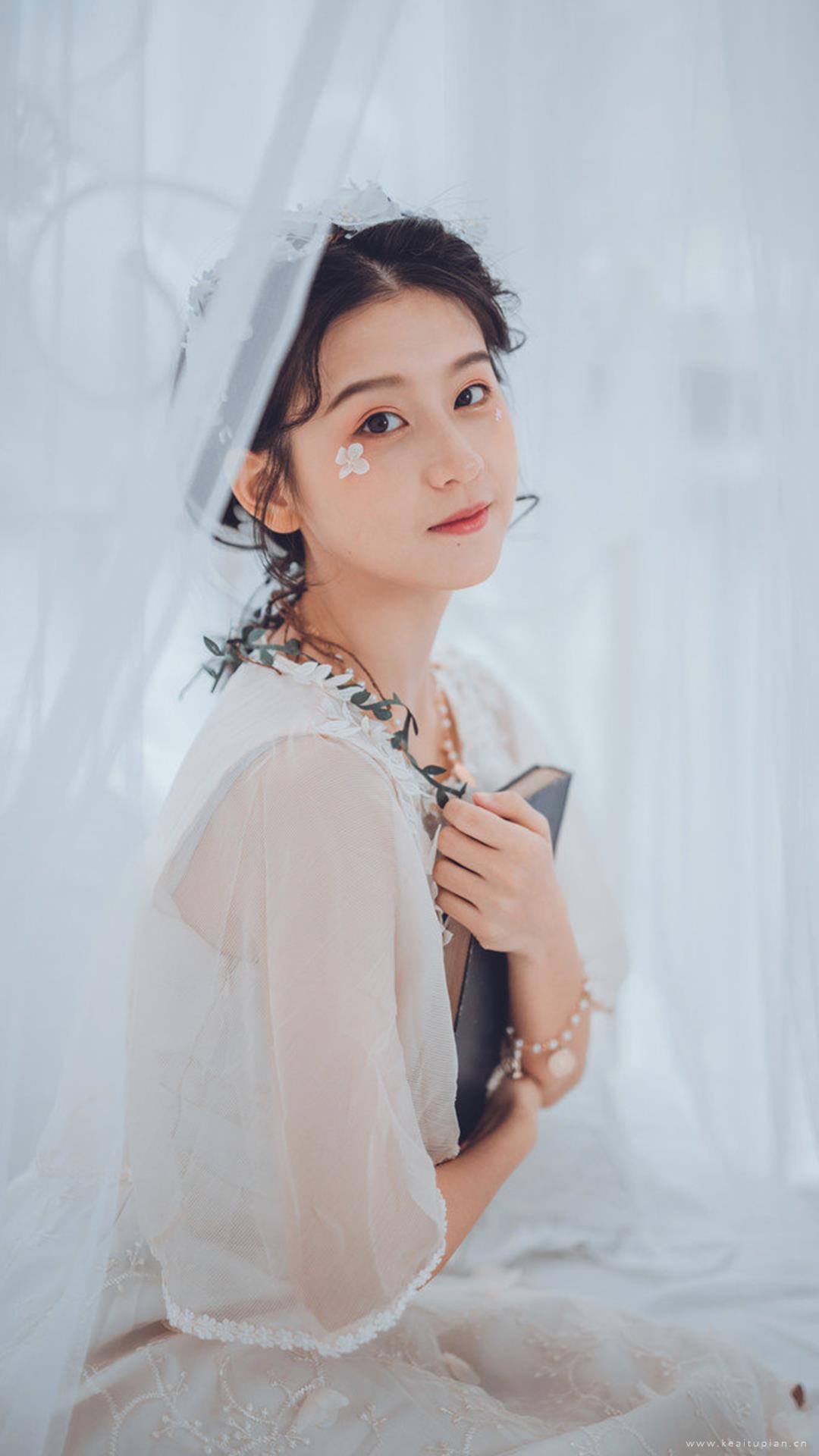 小清新靓丽白纱美女写真图片