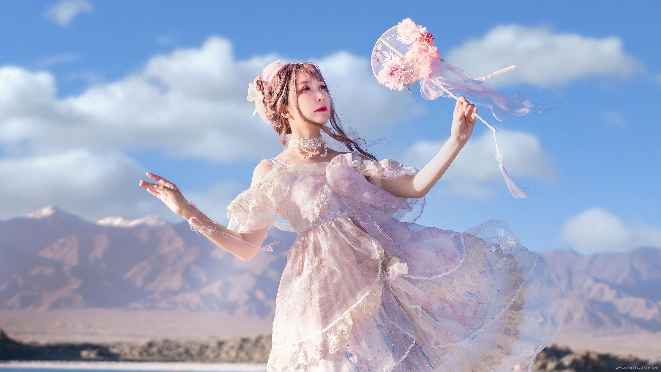 清纯气质美女海边写真壁纸图片大全