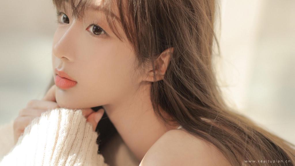 长发少女甜美清纯迷人写真图片桌面壁纸