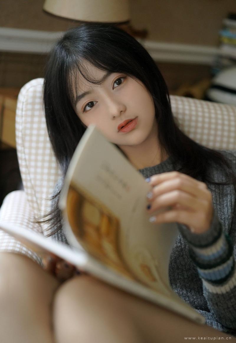 好看养眼的清纯超短裤美女私房高清写真