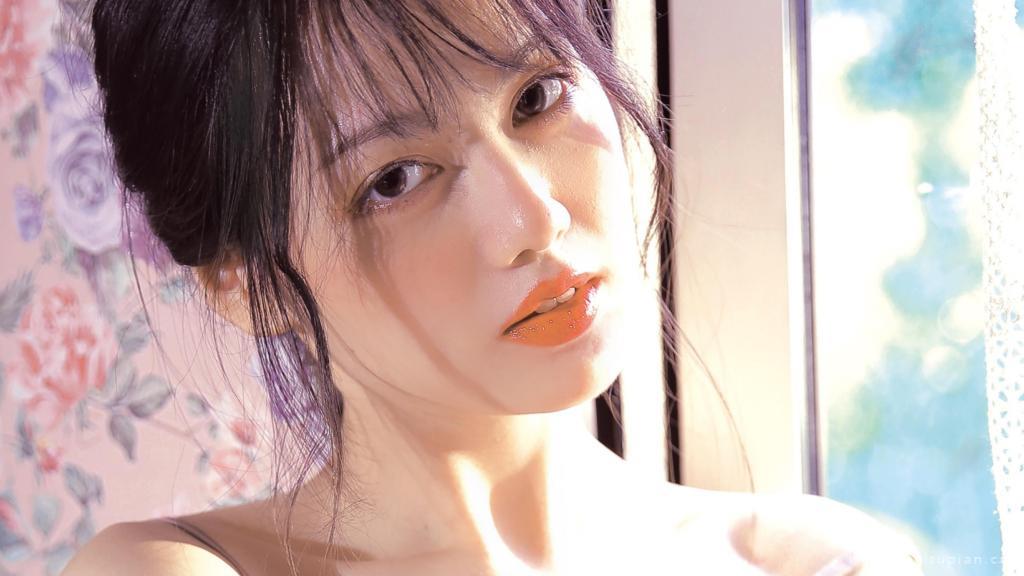 好看的女生图片写真|性感又高级的厌世脸