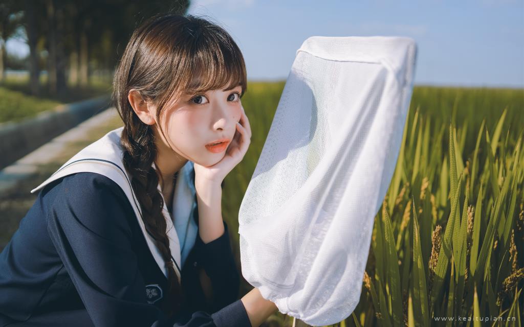 日系清新唯美可爱美少女田野写真图片桌面壁纸