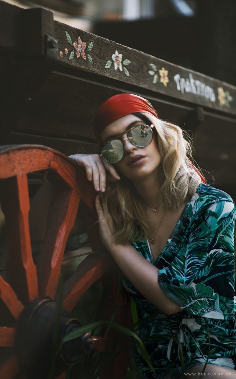 气质欧美少女诱人高清写真图片大全