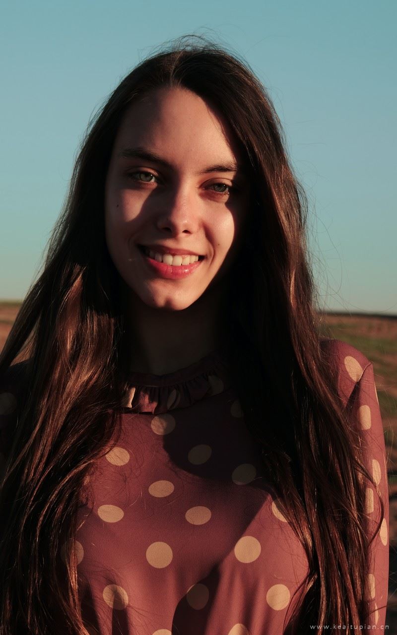 气质动人的国外美女养眼写真壁纸美图大全