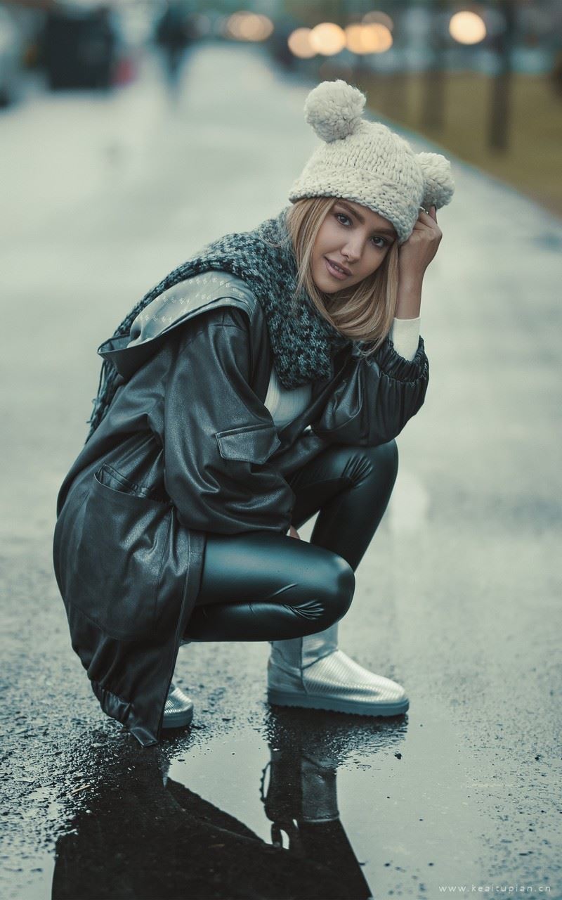 欧美小麦肤色美女街拍写真高清壁纸图