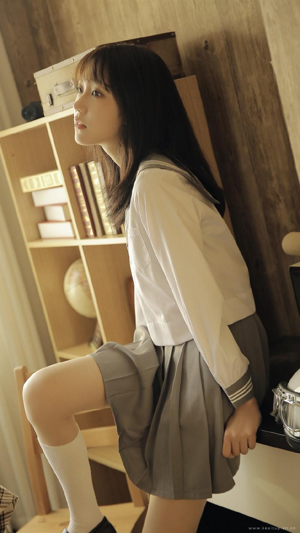 精选清新养眼校服美女写真图片大全