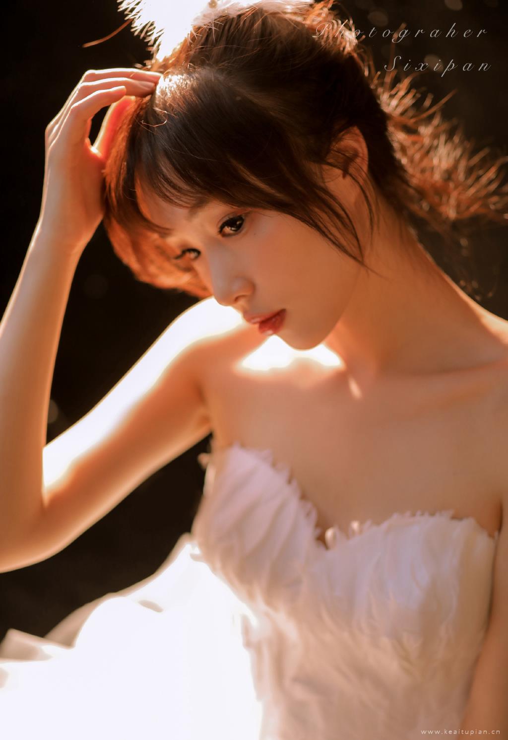 性感美女抹胸裙妩媚撩人唯美写真壁纸大全