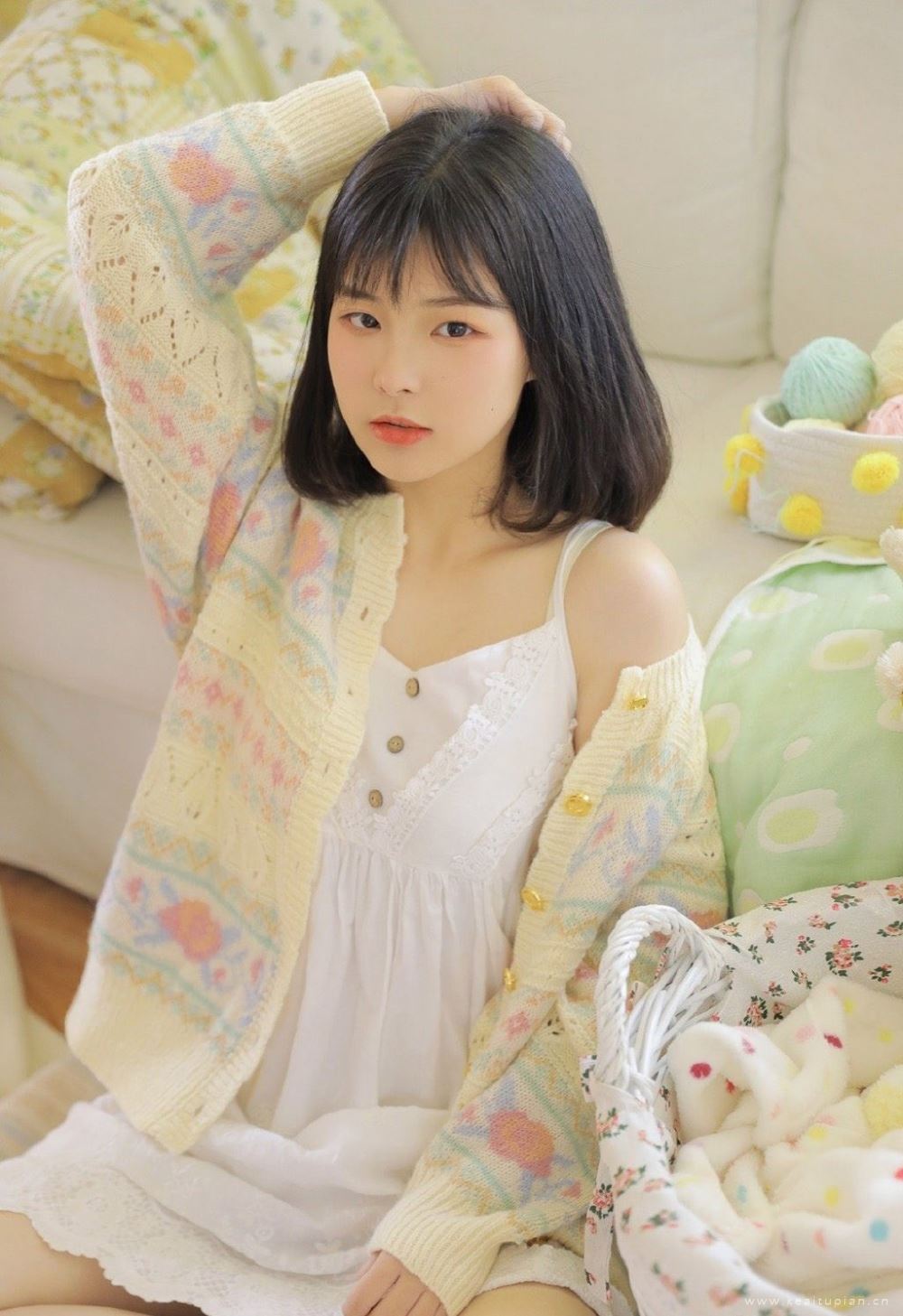 超甜美女清新温柔可爱迷人的居家写真图片