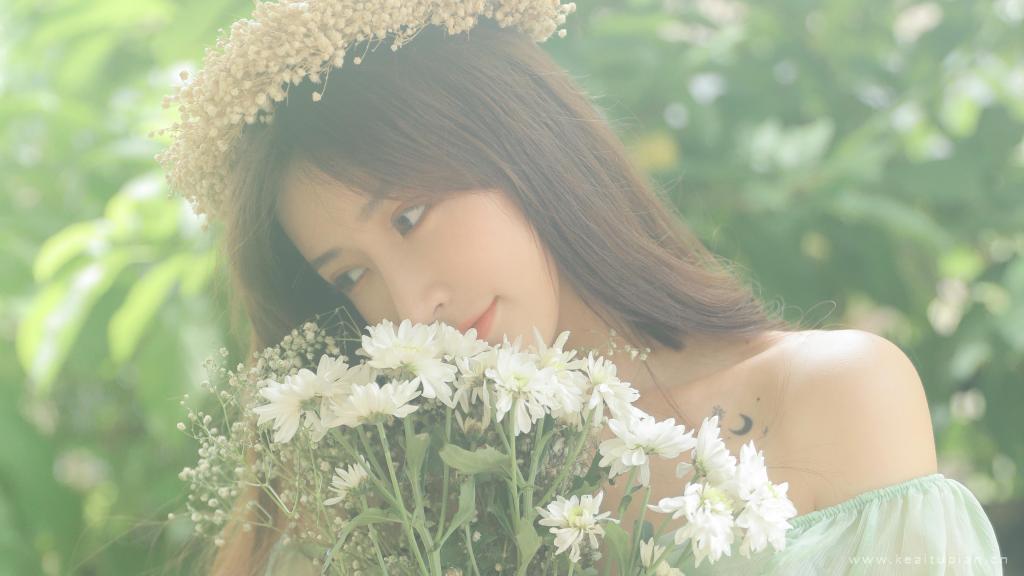 森系美女清新养眼户外写真图片桌面壁纸