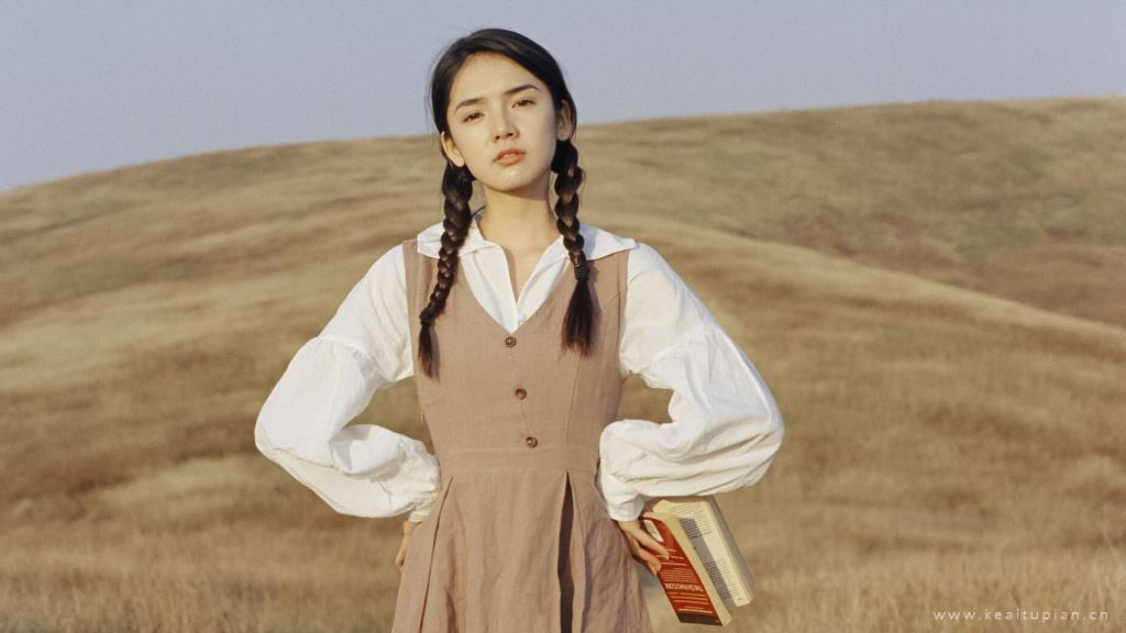 文艺系少女复古唯美写真壁纸图片