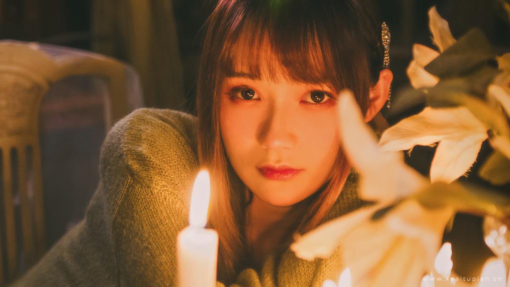 日系风唯美烛光少女养眼高清写真图片