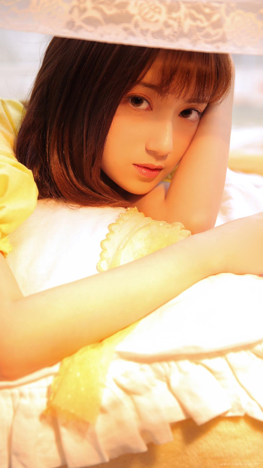 居家清纯美少女私房元气写真图片