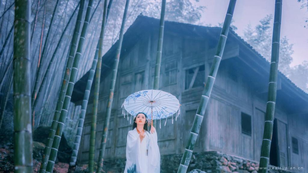 电影质感的白衣古装美女户外竹林唯美迷人写真图片