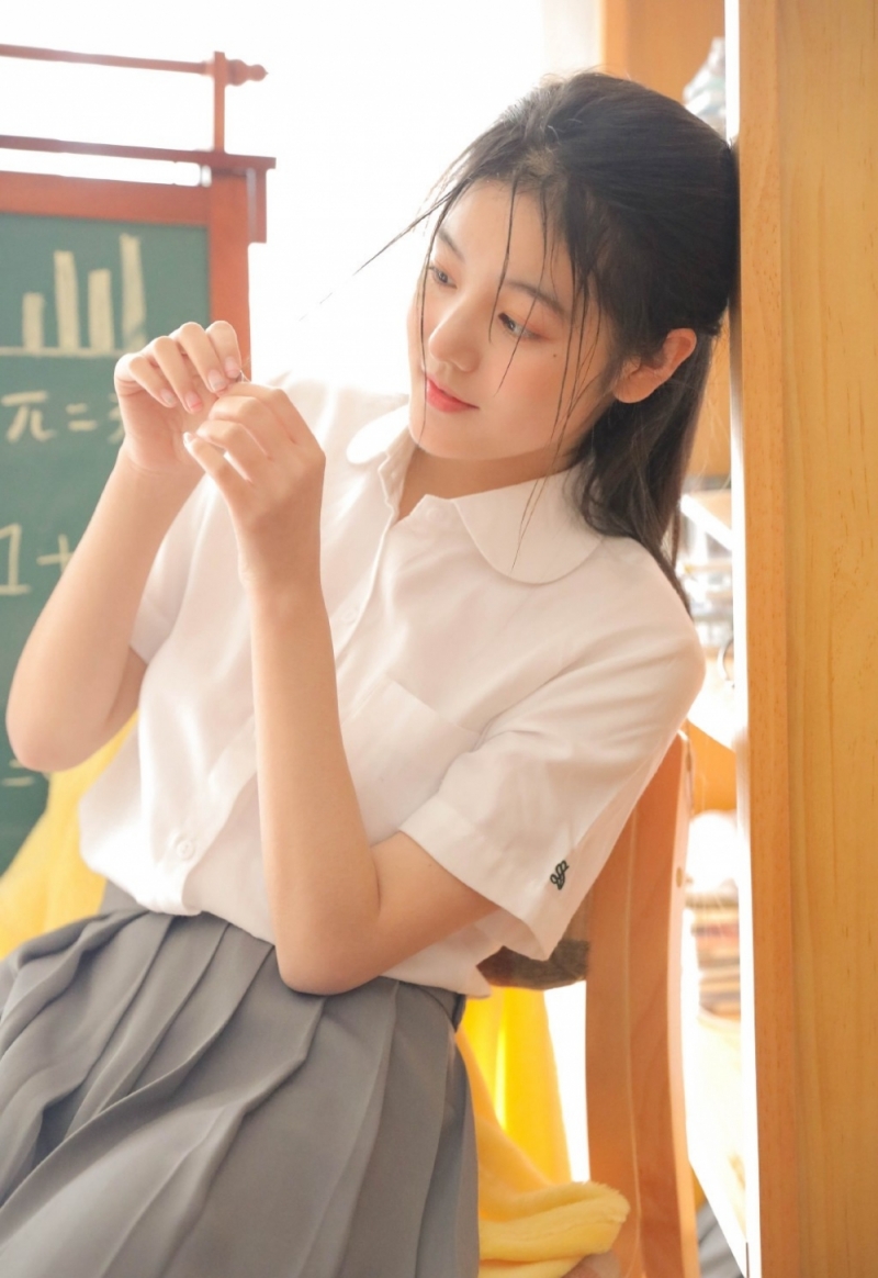 唯美可爱学生妹制服乖巧迷人艺术图片