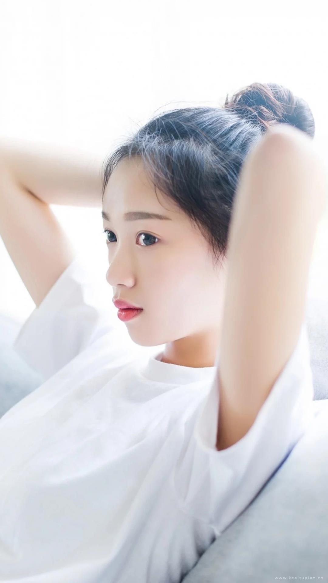 性感甜美学生妹吊带装日系写真图片