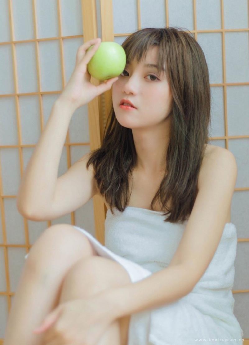 养眼清纯的妩媚美女浴巾造型私房高清写真照