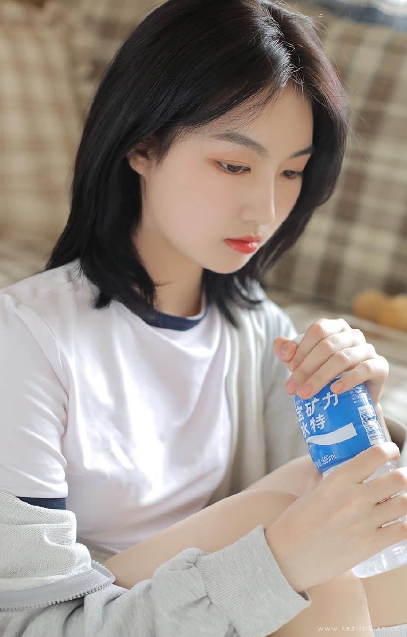 唯美清纯小妹唇红齿白惹火艺术写真图片