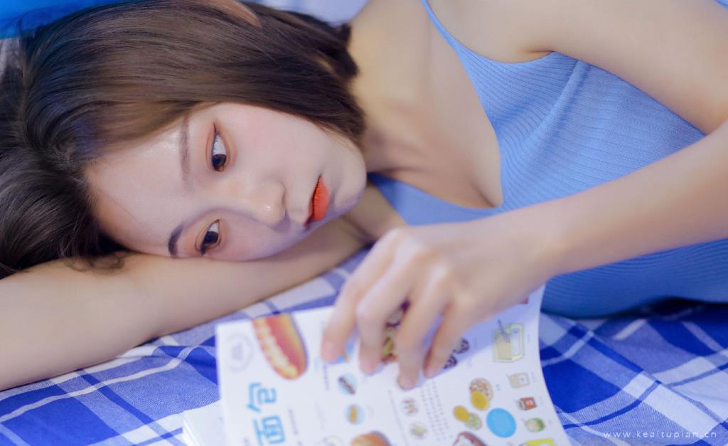 性感诱人的吊带美女超美高清写真壁纸图片