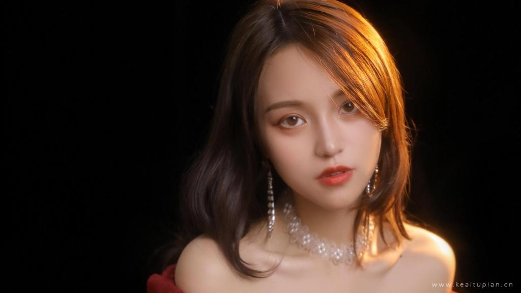 红裙美人一字肩性感魅惑写真图片桌面壁纸