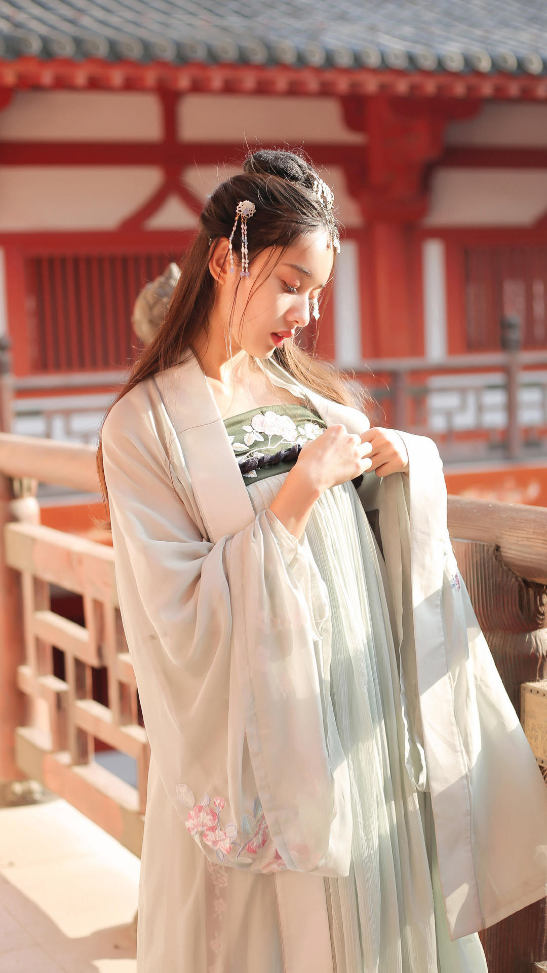 唯美可爱的古装美女纤纤玉手高清唯美写真壁纸图片
