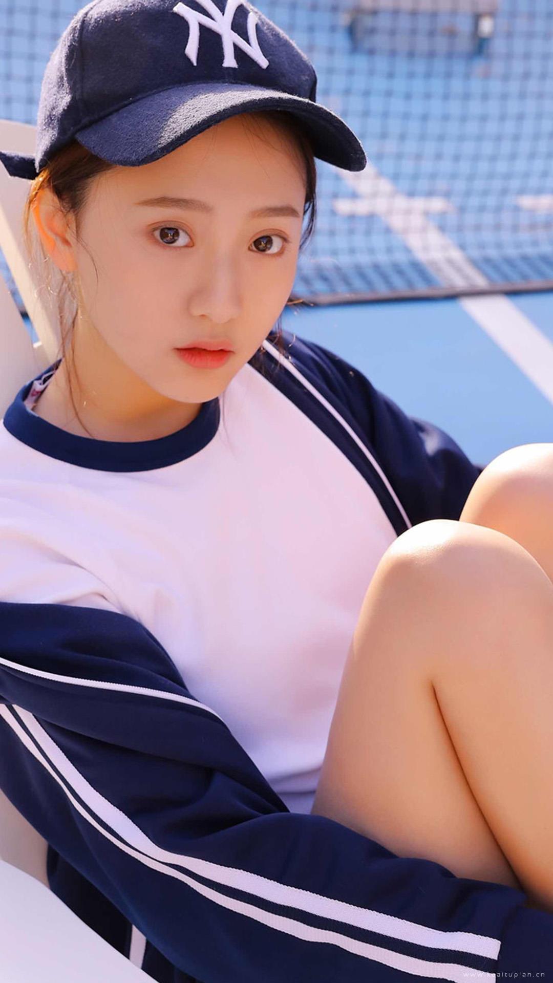 活力运动服美女清纯唯美写真图片
