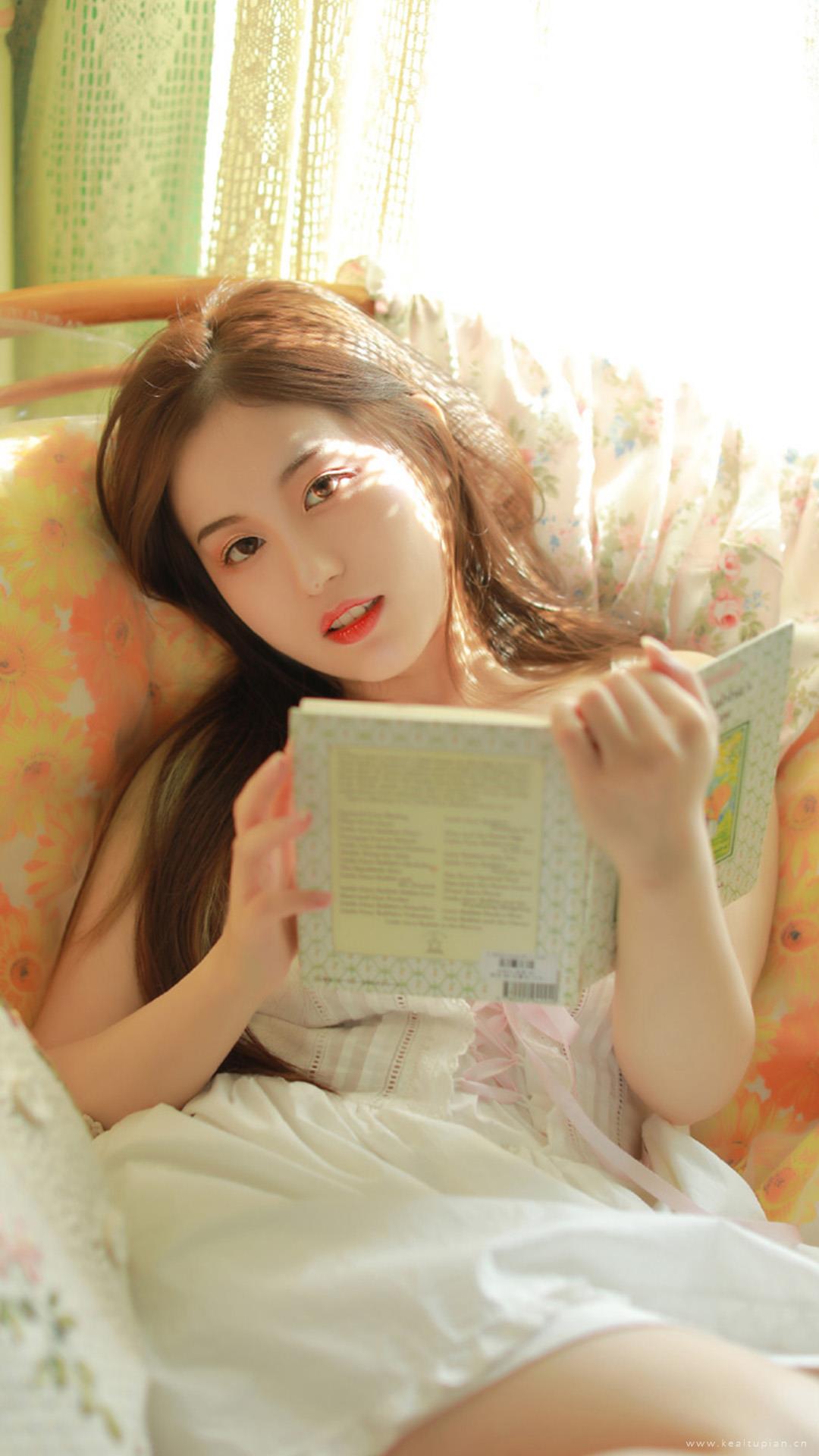 治愈系牛奶肌美女私房写真图片