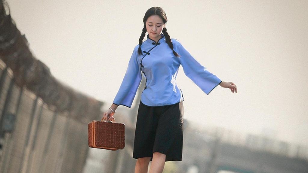 回家过年偶遇甜美气质女孩图片
