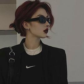 又拽又霸气的头像女 很拽的头像霸气女