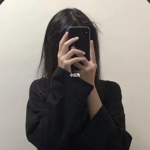 头像黑色系女生 黑色头像图片女生