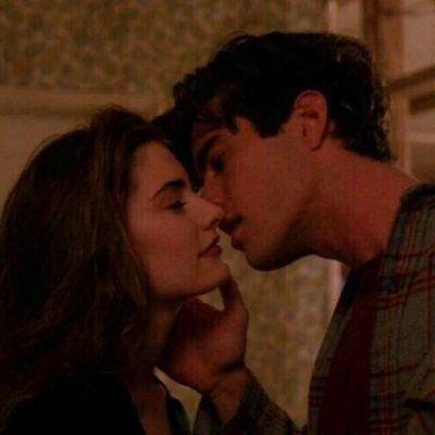 亲嘴情侣一对头像 双人情侣拥抱亲吻头像图片