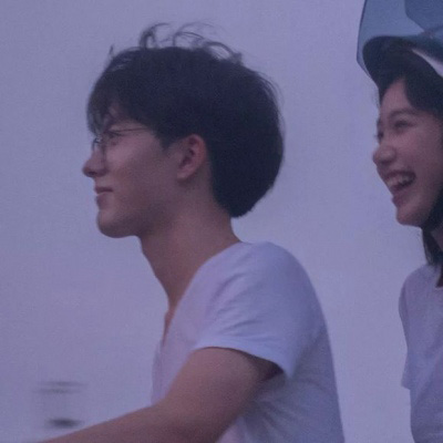 情侣真人一人一张头像 情侣真人两张配对头像图片