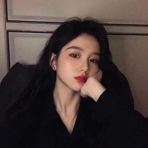 真人女生头像高冷 高清真人头像女生高冷图片