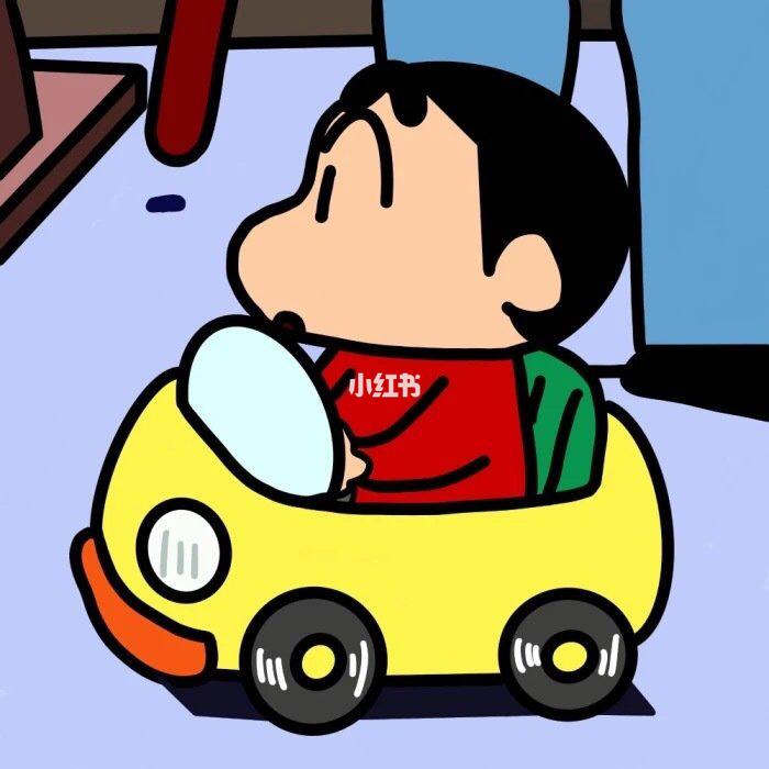 女生趴在男生怀里的情侣头像 男生把女生抱怀里的情侣图片