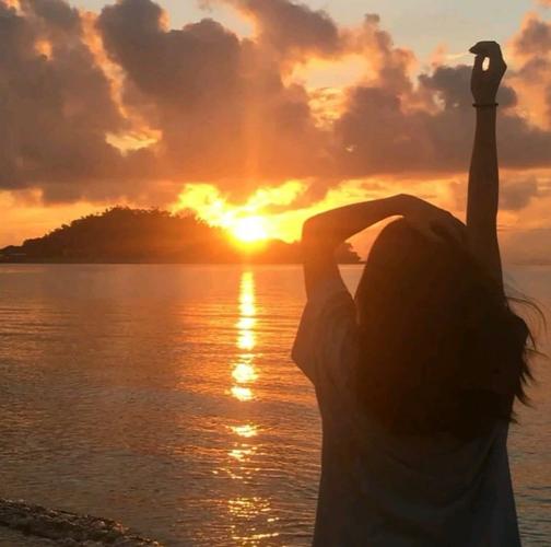 女生头像背景 漂亮的图片女生头像