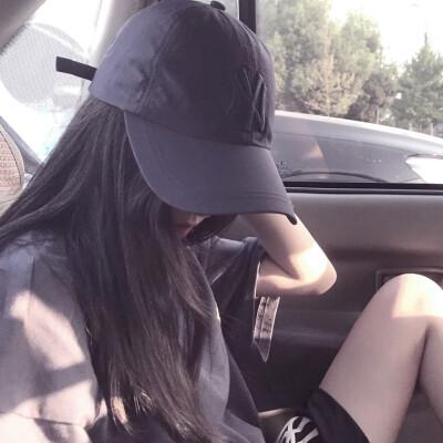 戴帽子的女生头像 女孩戴帽子头像