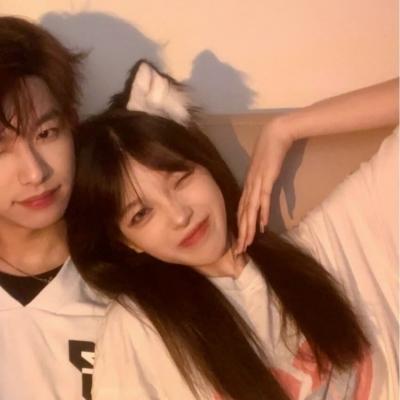 情侣头像图片一人一张真人 真人情侣头像高清图片一人一张