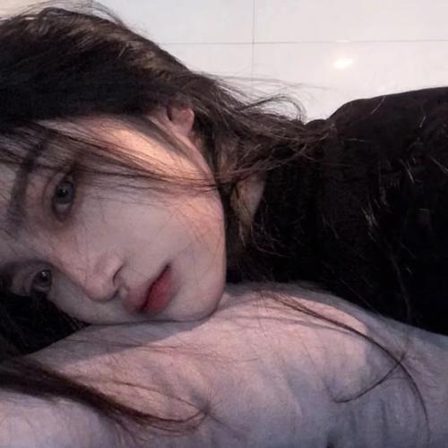 伤心女生头像 女头像伤心的图片