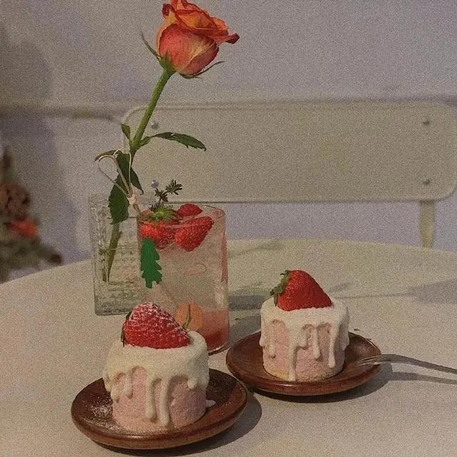 途径了我的盛放之小清新唯美的一枝花头像图片