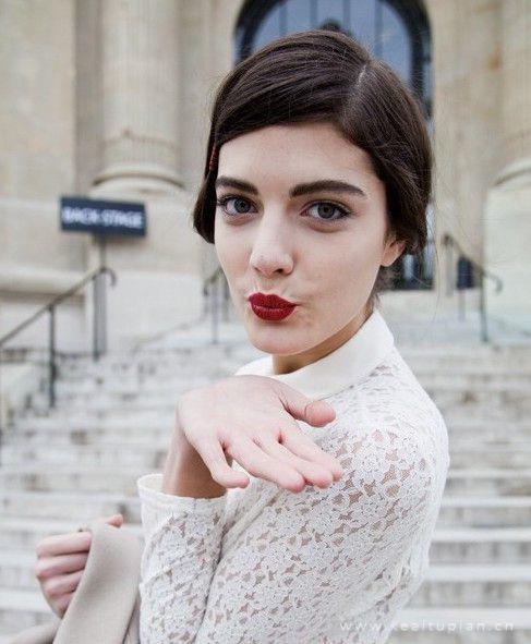 好看精美的红唇特写高清壁纸图片