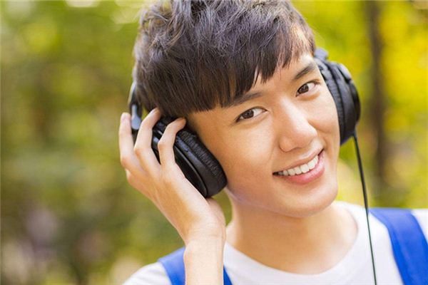 梦见男同学