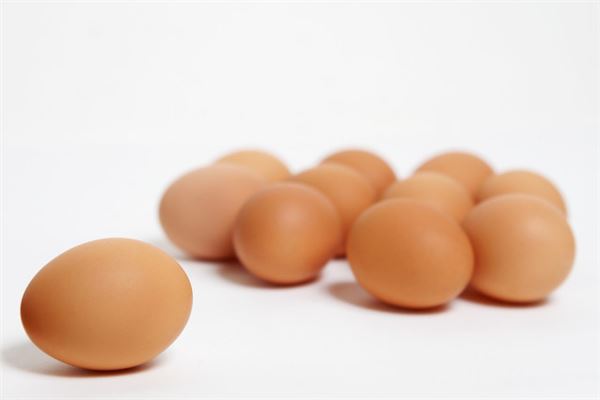 女人梦见一堆鸡蛋