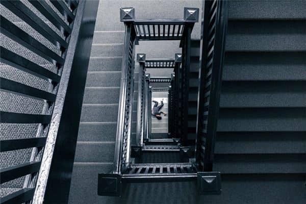 梦见晚上连续死人是什么意思