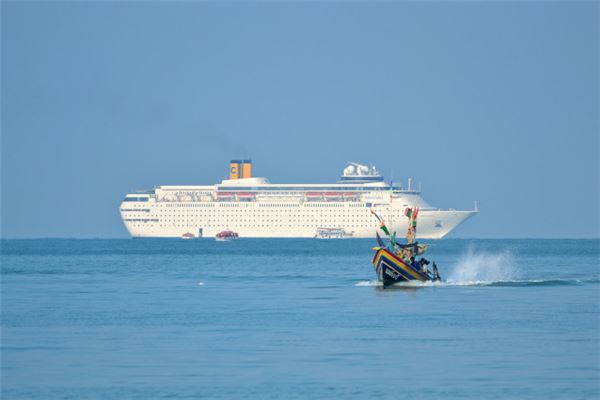 梦见在海上坐船是什么意思